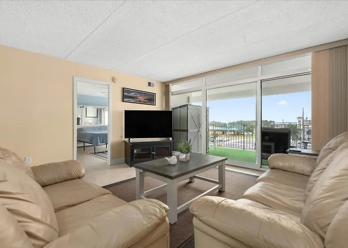 3 Bedroom Spacious Towers With Indoor Pool! Ocean Stadt