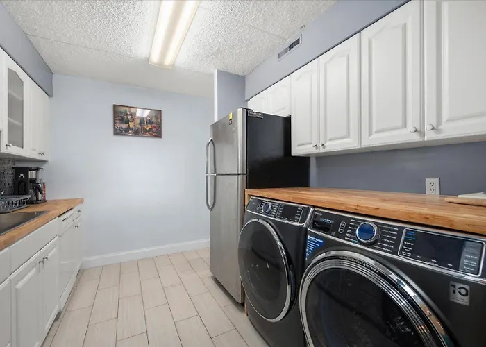 Towers-3 Bedroom Spacious With Indoor Pool! Ocean City