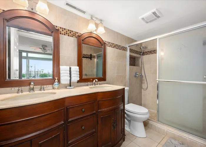 Ferienhaus 3 Bedroom Spacious Towers With Indoor Pool! Ocean Stadt