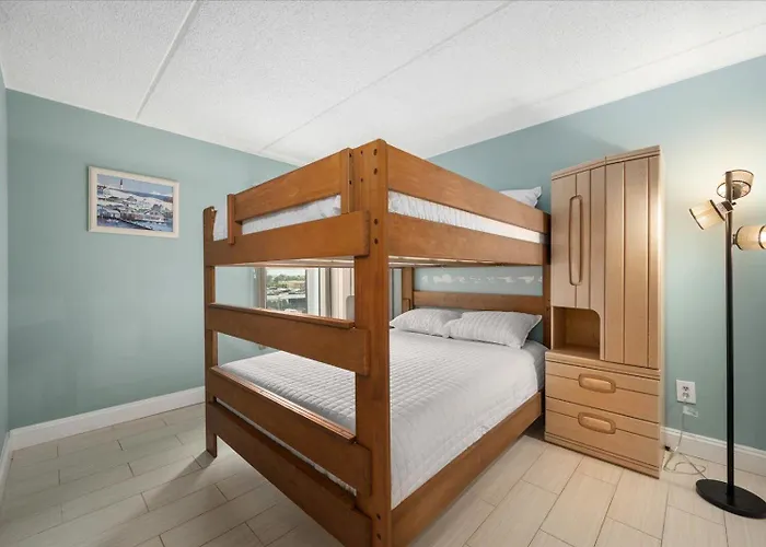 Towers-3 Bedroom Spacious With Indoor Pool!